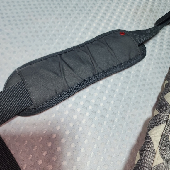 KIP*HOP EUC DASH CHEVRON LARGE DIAPER BAG CROSSBODY BAG - Picture 8 of 11